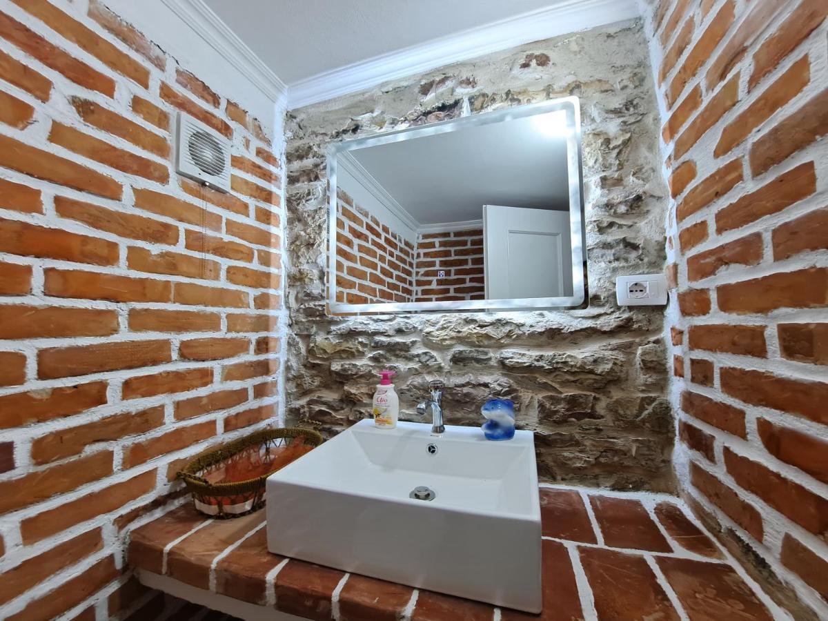 "Villa 70" Guesthouse Gjirokastër Екстериор снимка