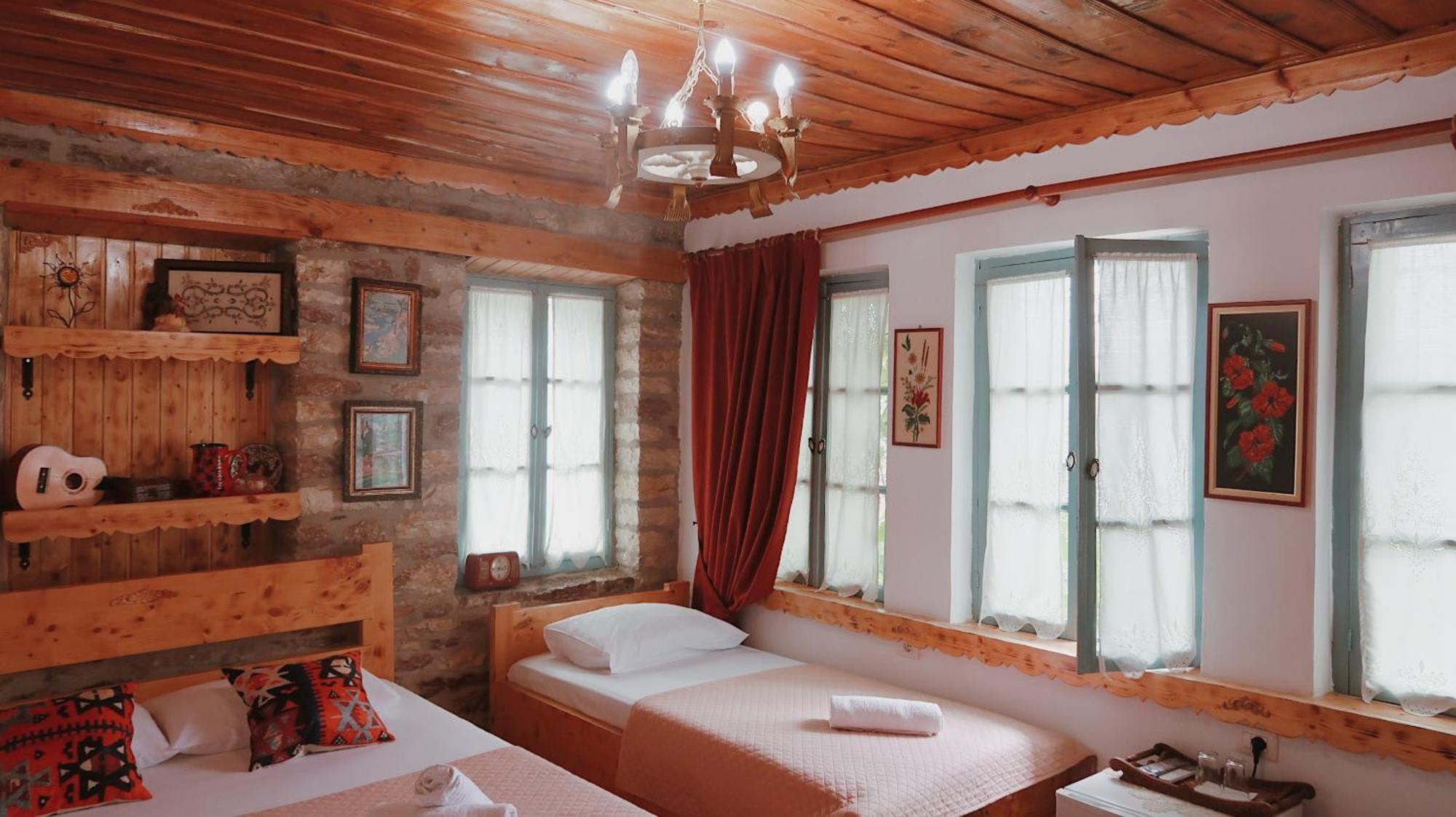 "Villa 70" Guesthouse Gjirokastër Екстериор снимка