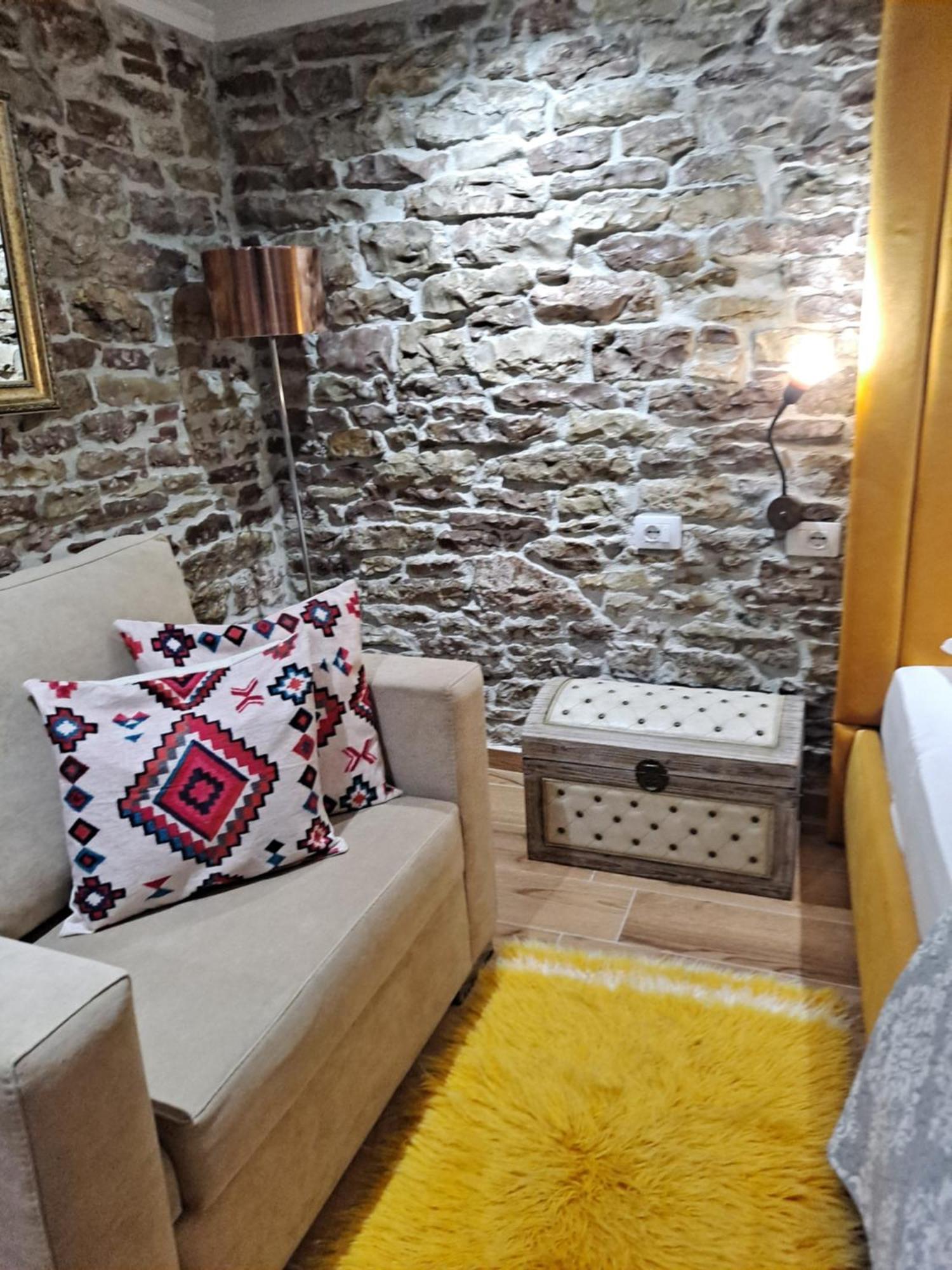 "Villa 70" Guesthouse Gjirokastër Екстериор снимка
