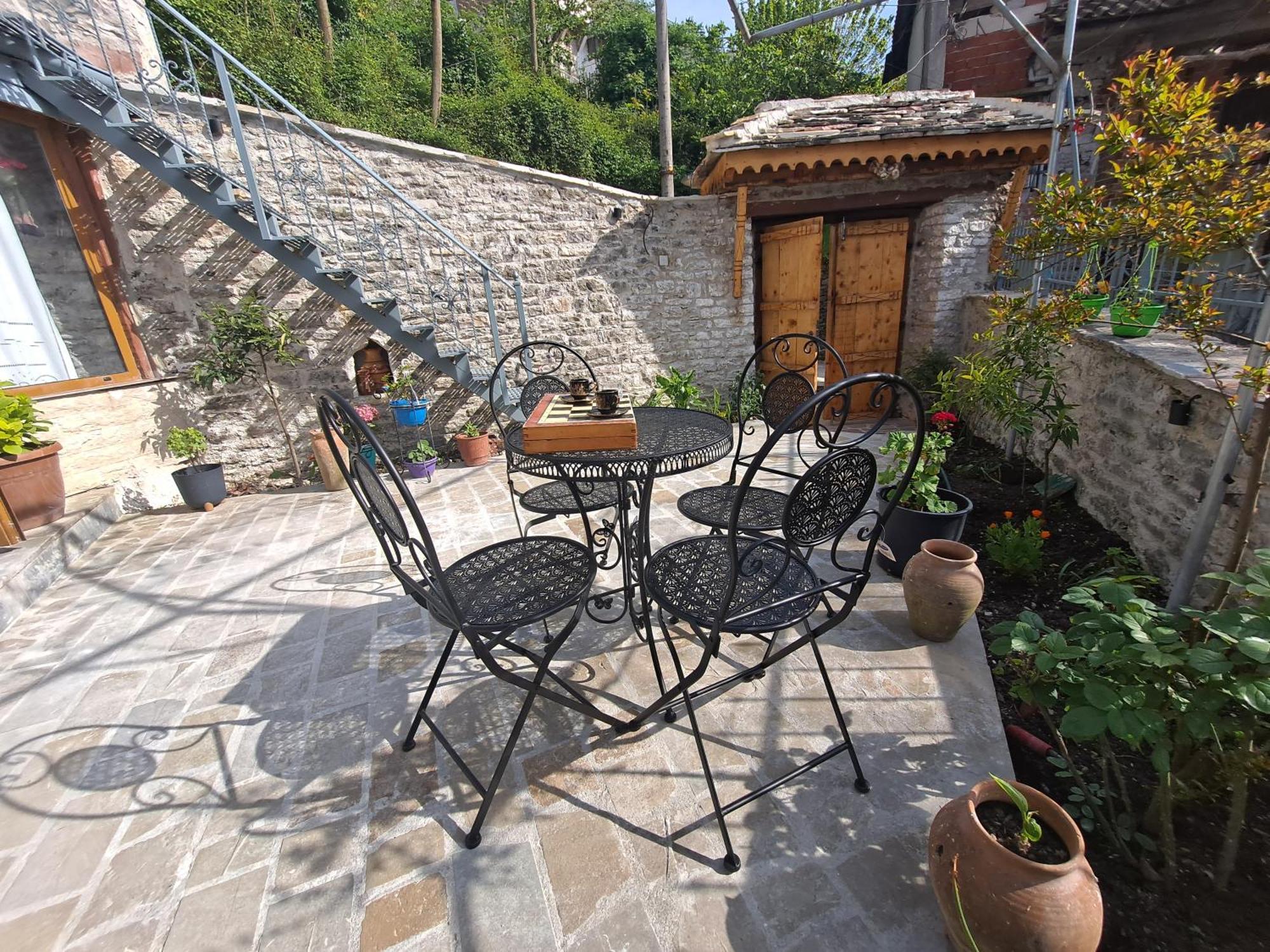 "Villa 70" Guesthouse Gjirokastër Екстериор снимка