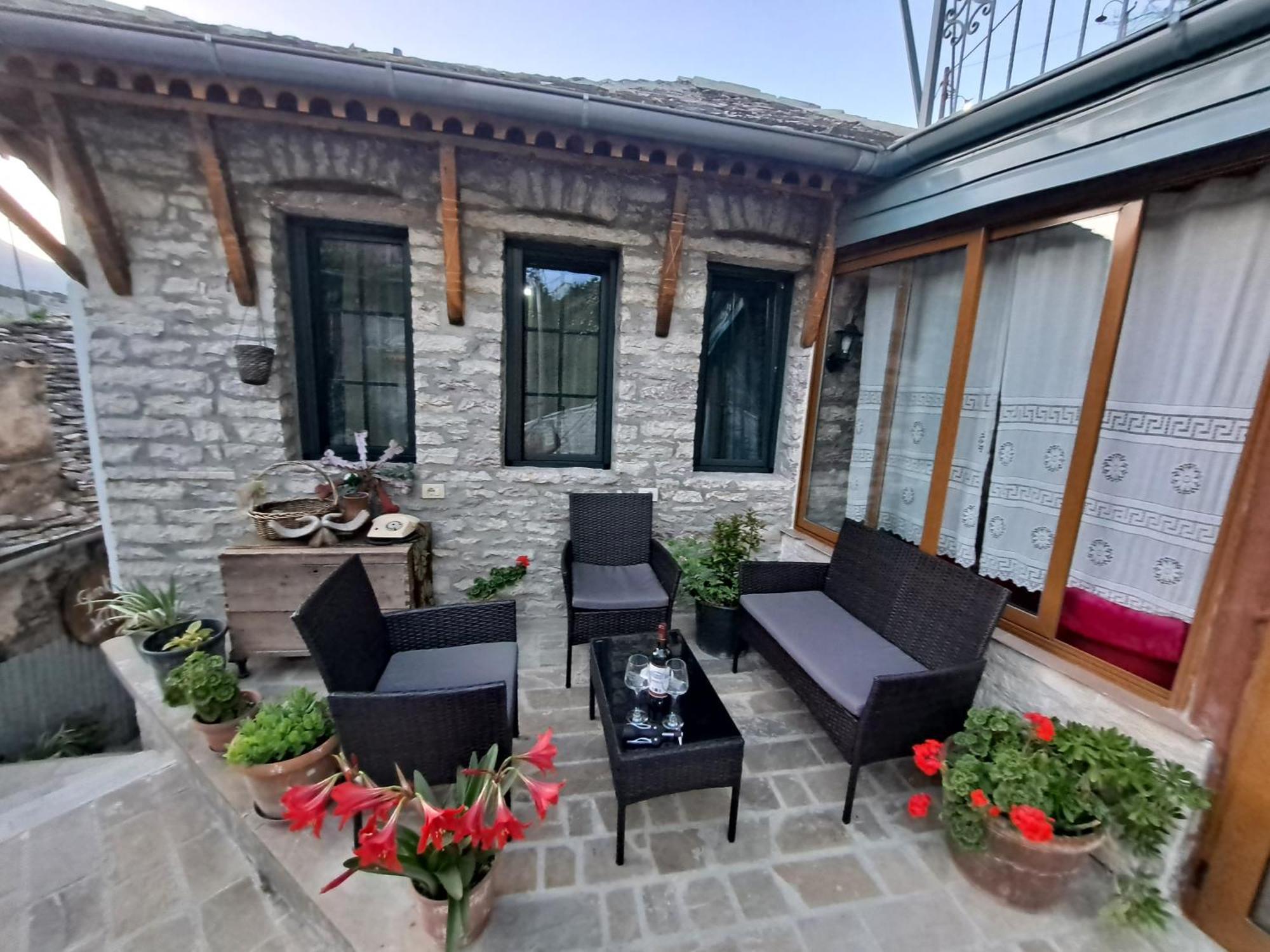 "Villa 70" Guesthouse Gjirokastër Екстериор снимка